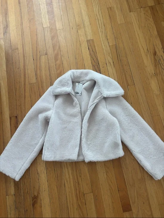 NWT Cream Faux Shearling Zip Jacket - Picture 2 of 3